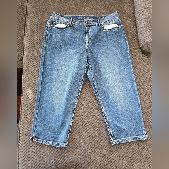 Code Bleu Jeans Womens 14 Mid Rise Blue Capri Fit 36×22 Stretch Pockets Slits - Picture 3 of 15